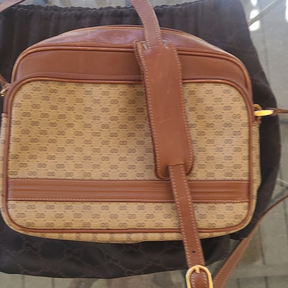 Gucci vintage cross body bag